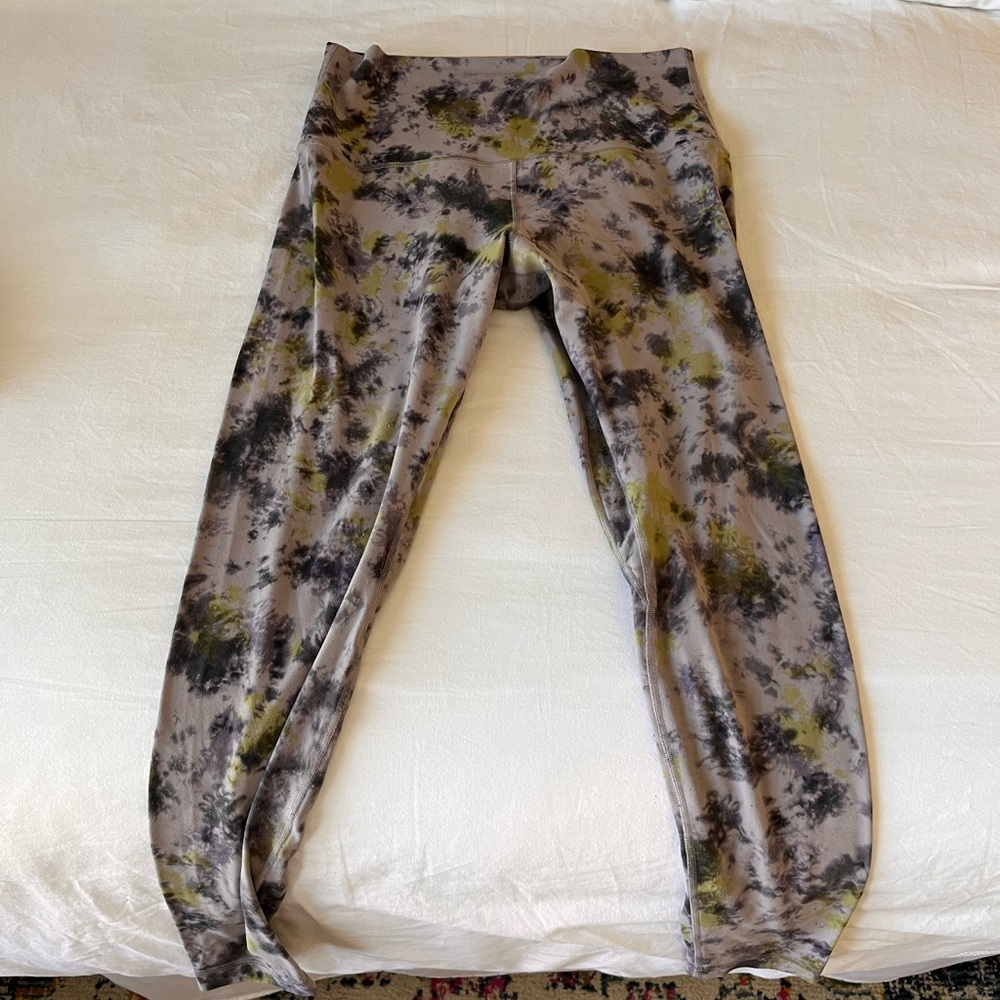 lululemon athletica Tie-Dye Leggings in Black and Tan